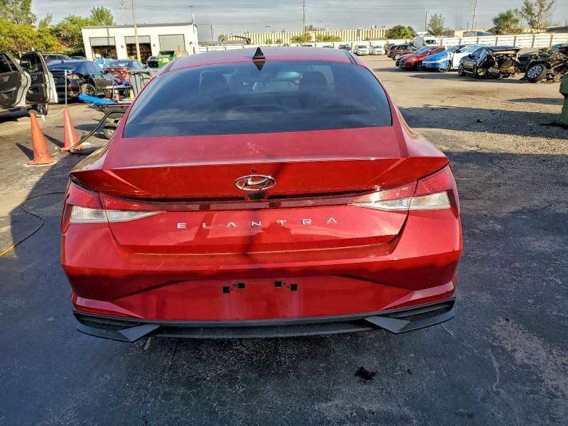 2023 Hyundai Elantra se