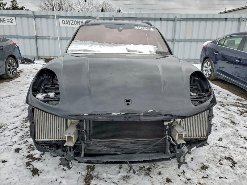 2021 Porsche Macan gts