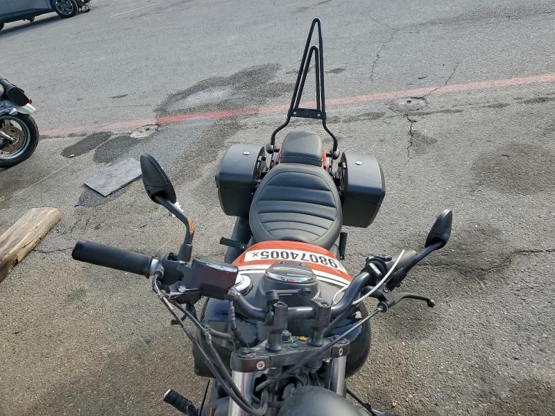 2025 Honda VT750 C2B