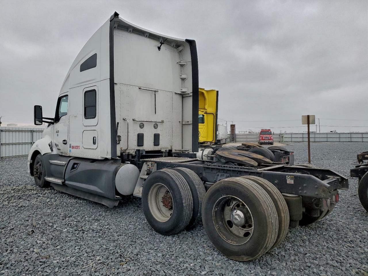 2022 Kenworth T680 Semi Truck