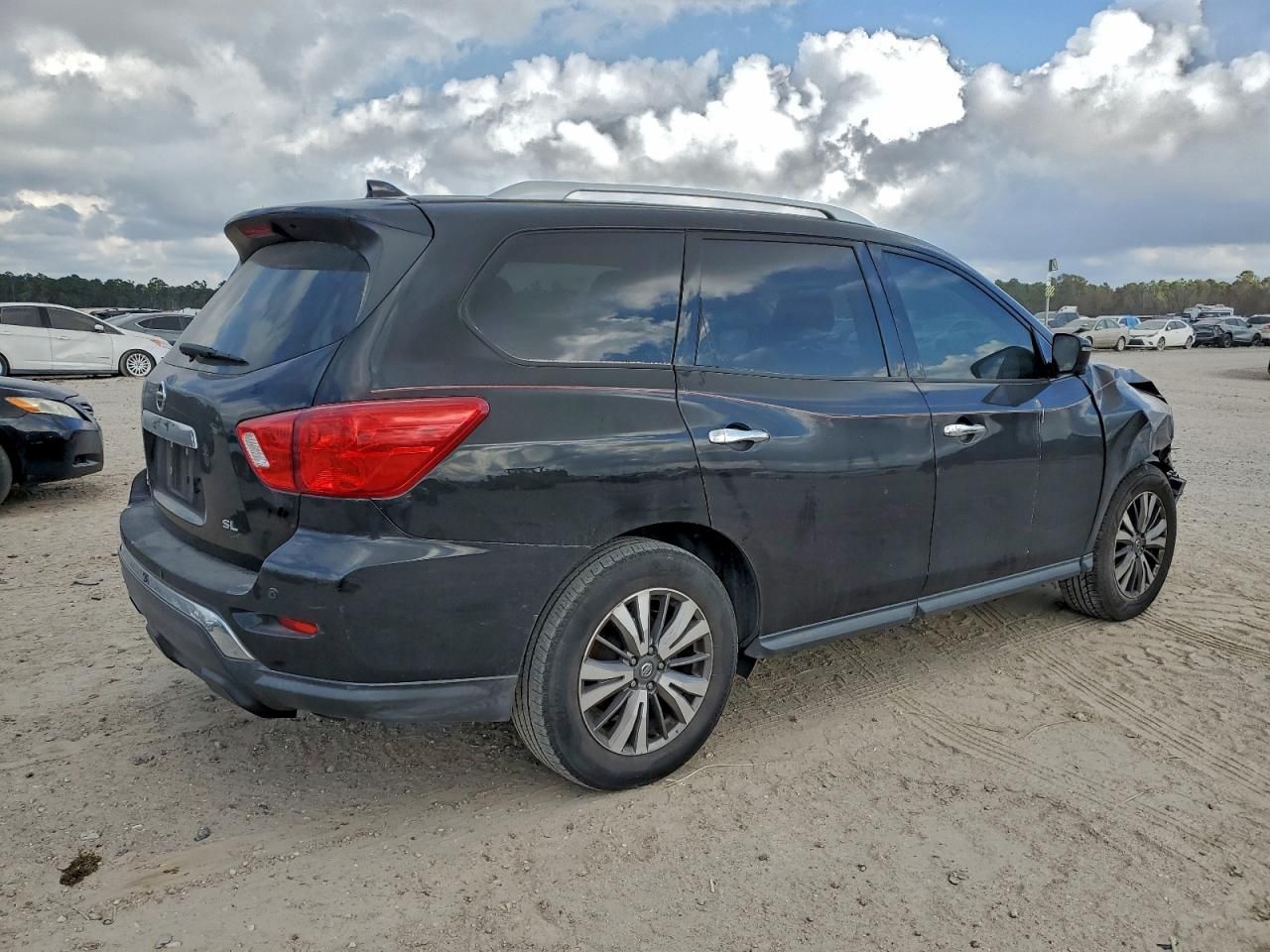 2019 Nissan Pathfinder s