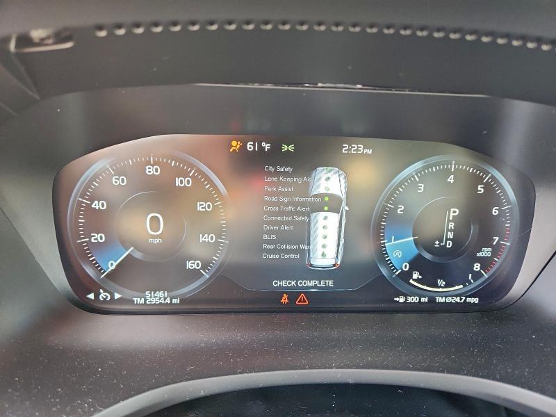 2021 Volvo V60 Cross Country T5 Momentum