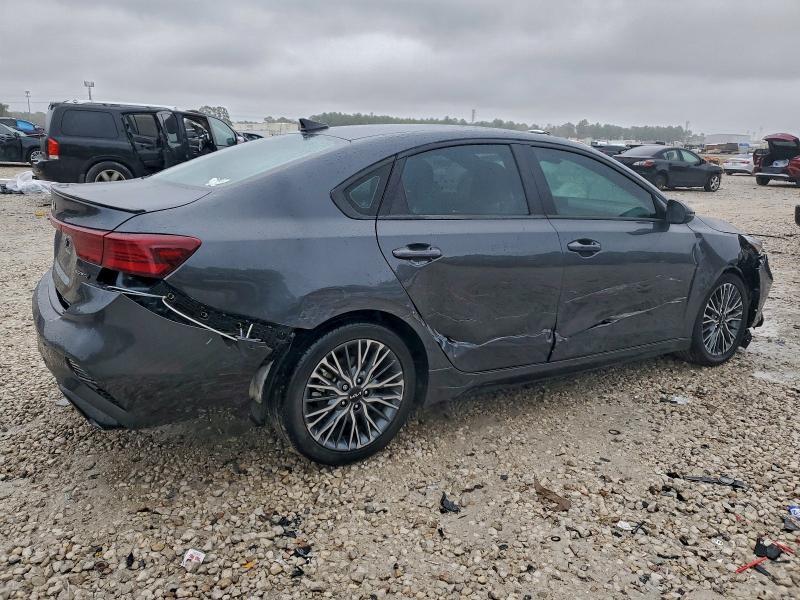 2023 KIA Forte gt Line