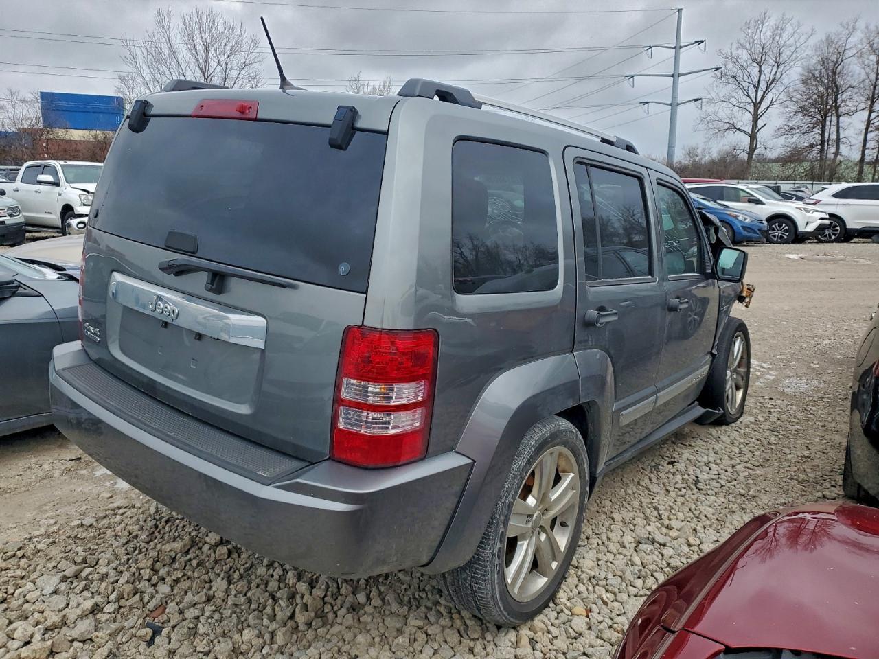 2012 Jeep Liberty jet