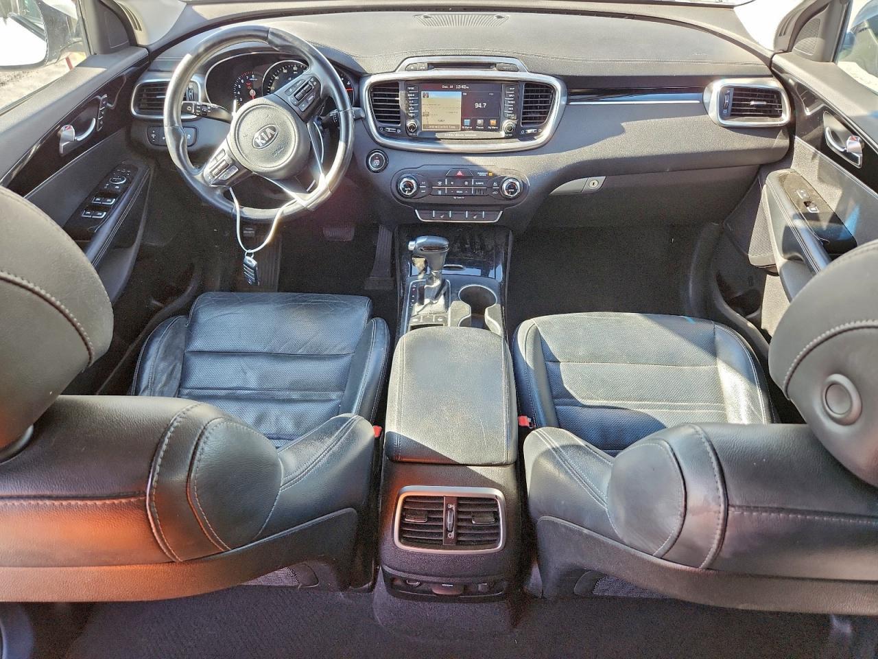 2017 KIA Sorento sx V6
