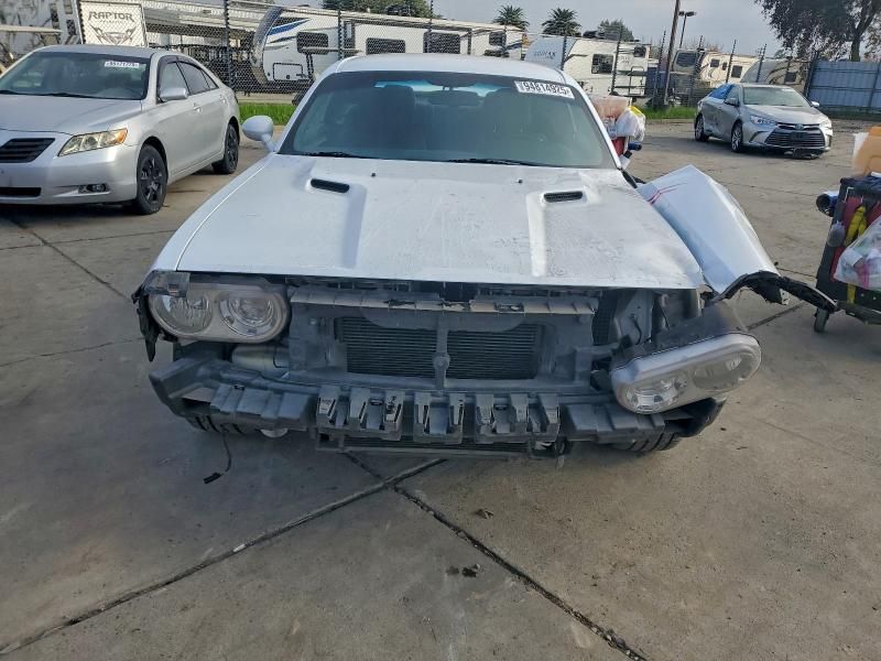 2013 Dodge Challenger sxt