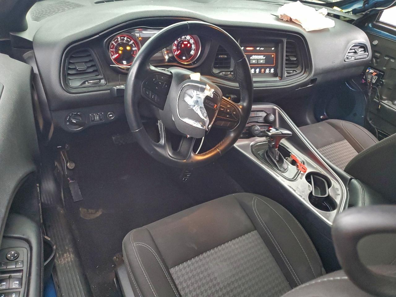 2022 Dodge Challenger sxt