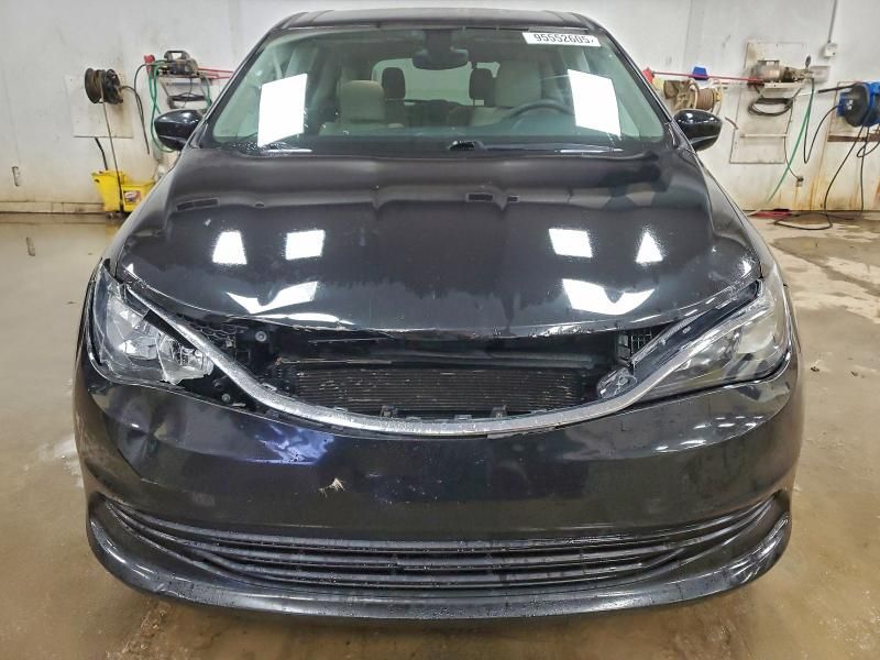 2017 Chrysler Pacifica lx