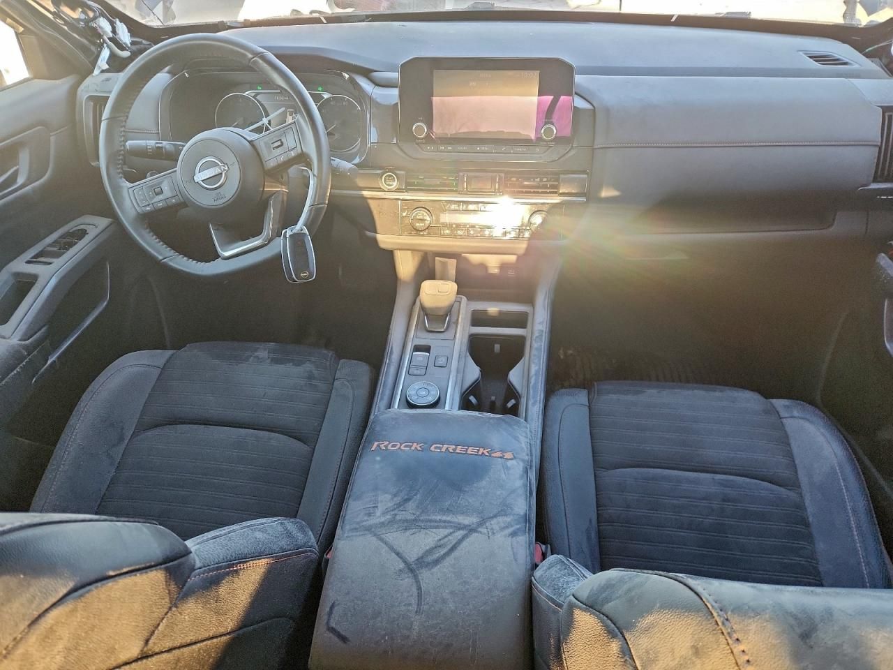 2023 Nissan Pathfinder sv