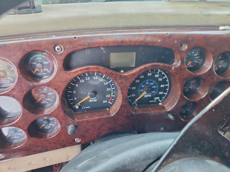 2002 Mack CX613 Semi Truck
