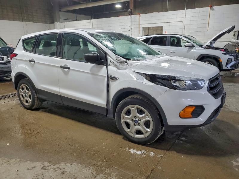 2019 Ford Escape s