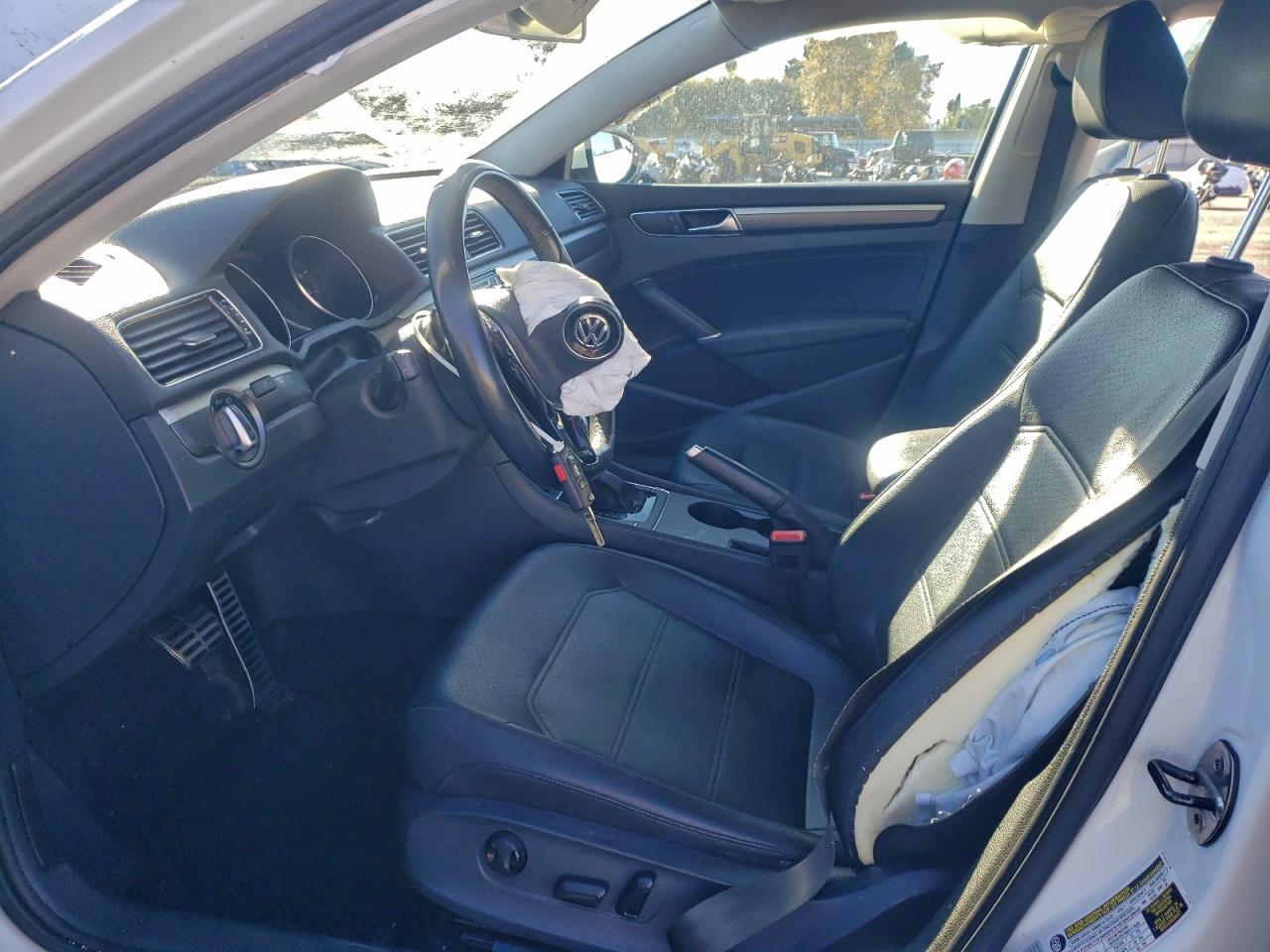 2017 Volkswagen Passat R-line