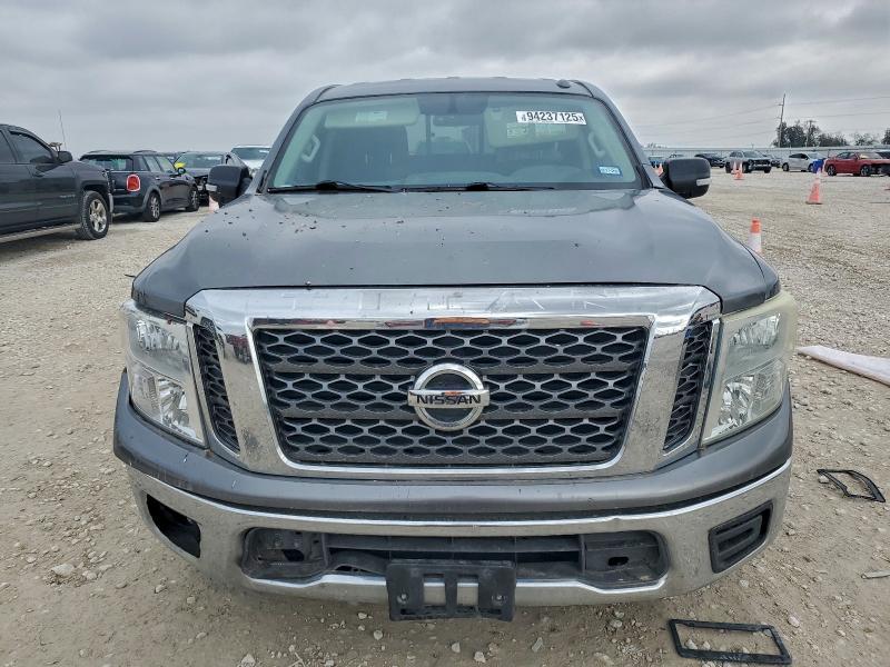 2017 Nissan Titan s