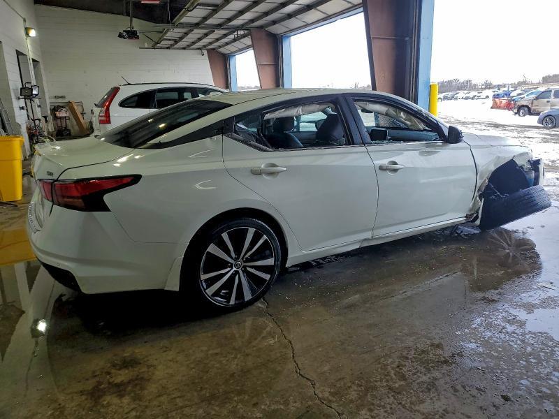2022 Nissan Altima sr
