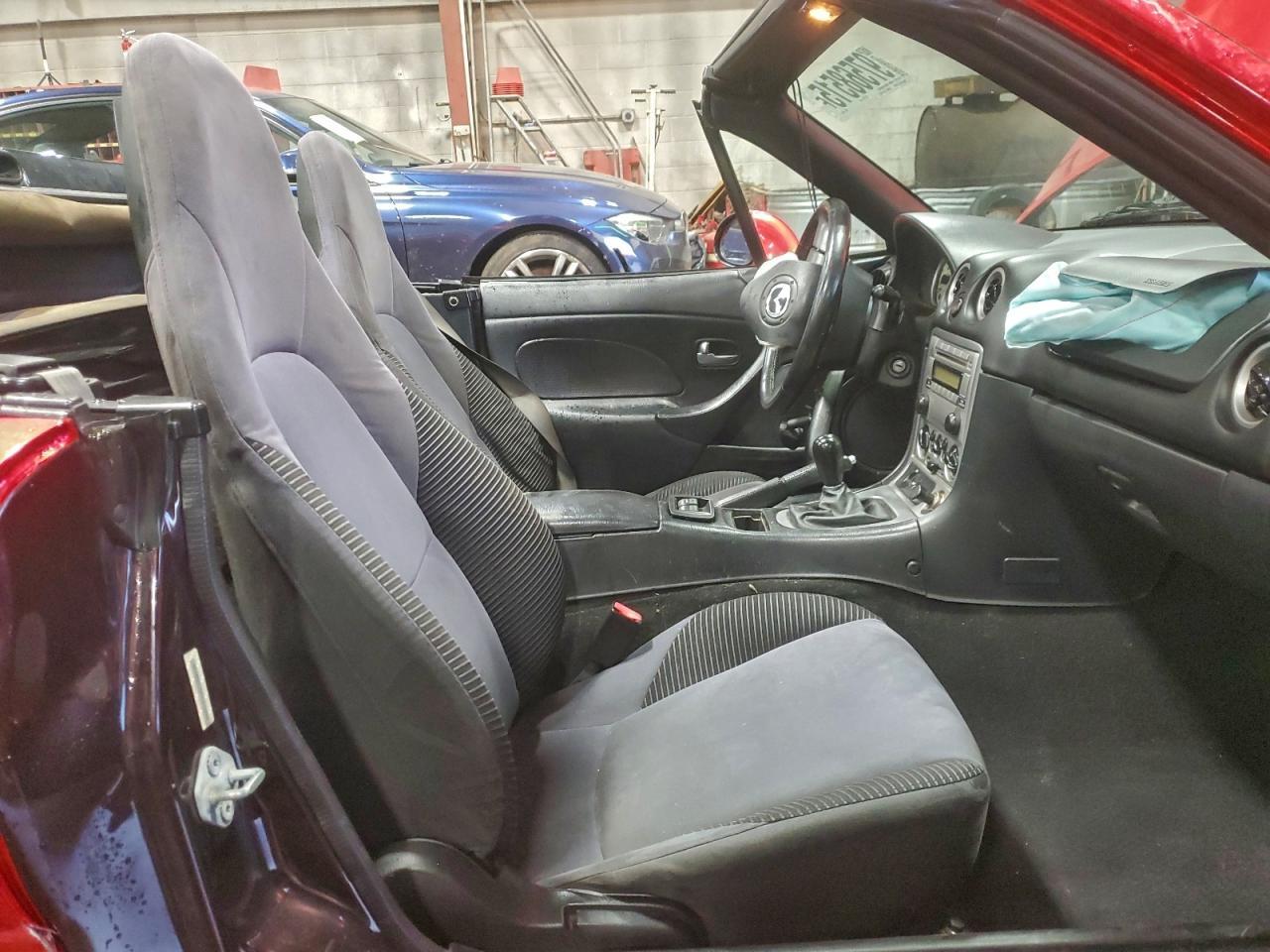 2005 Mazda Mx-5 Miata Base