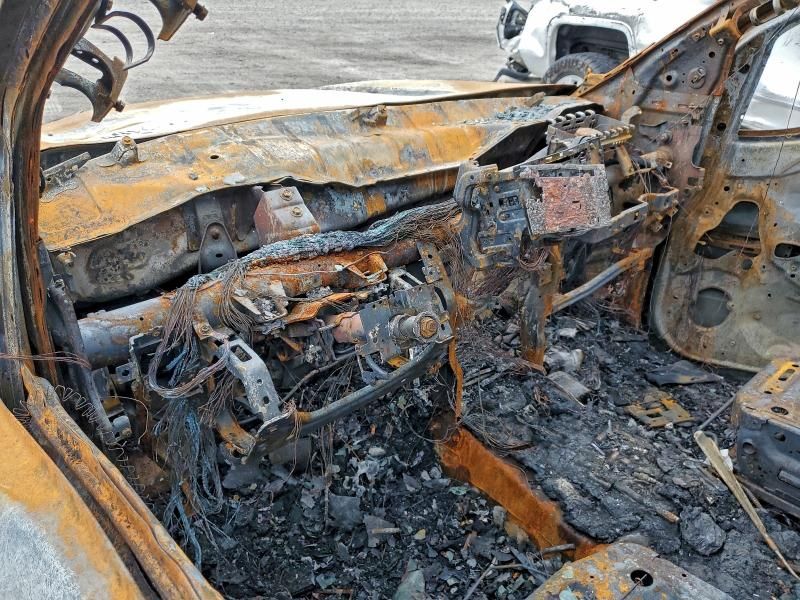 2016 Nissan Titan xd sl