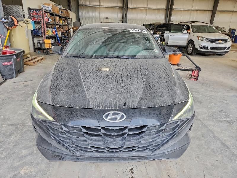 2023 Hyundai Elantra se