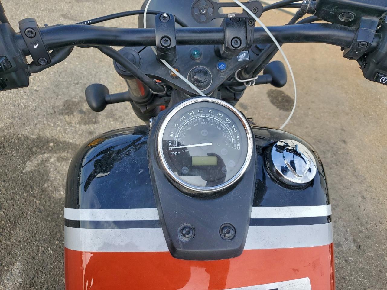 2025 Honda VT750 C2B