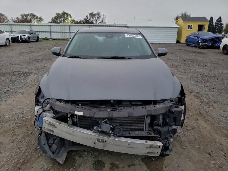 2021 Nissan Altima sv