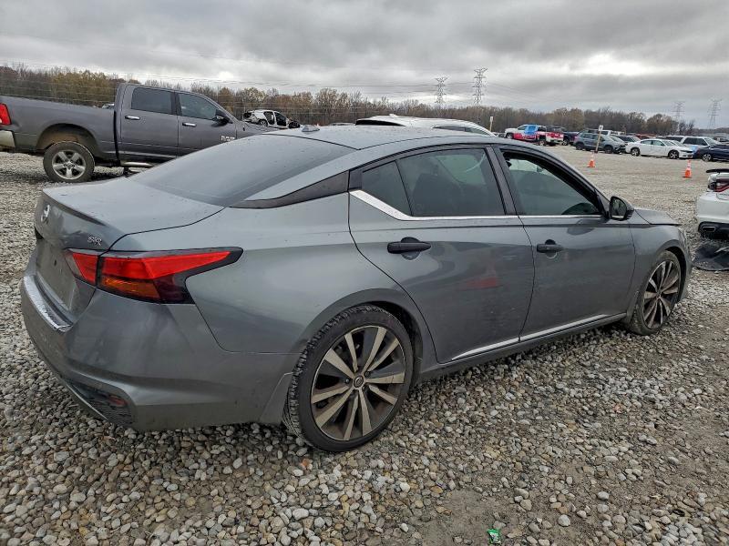 2020 Nissan Altima sr