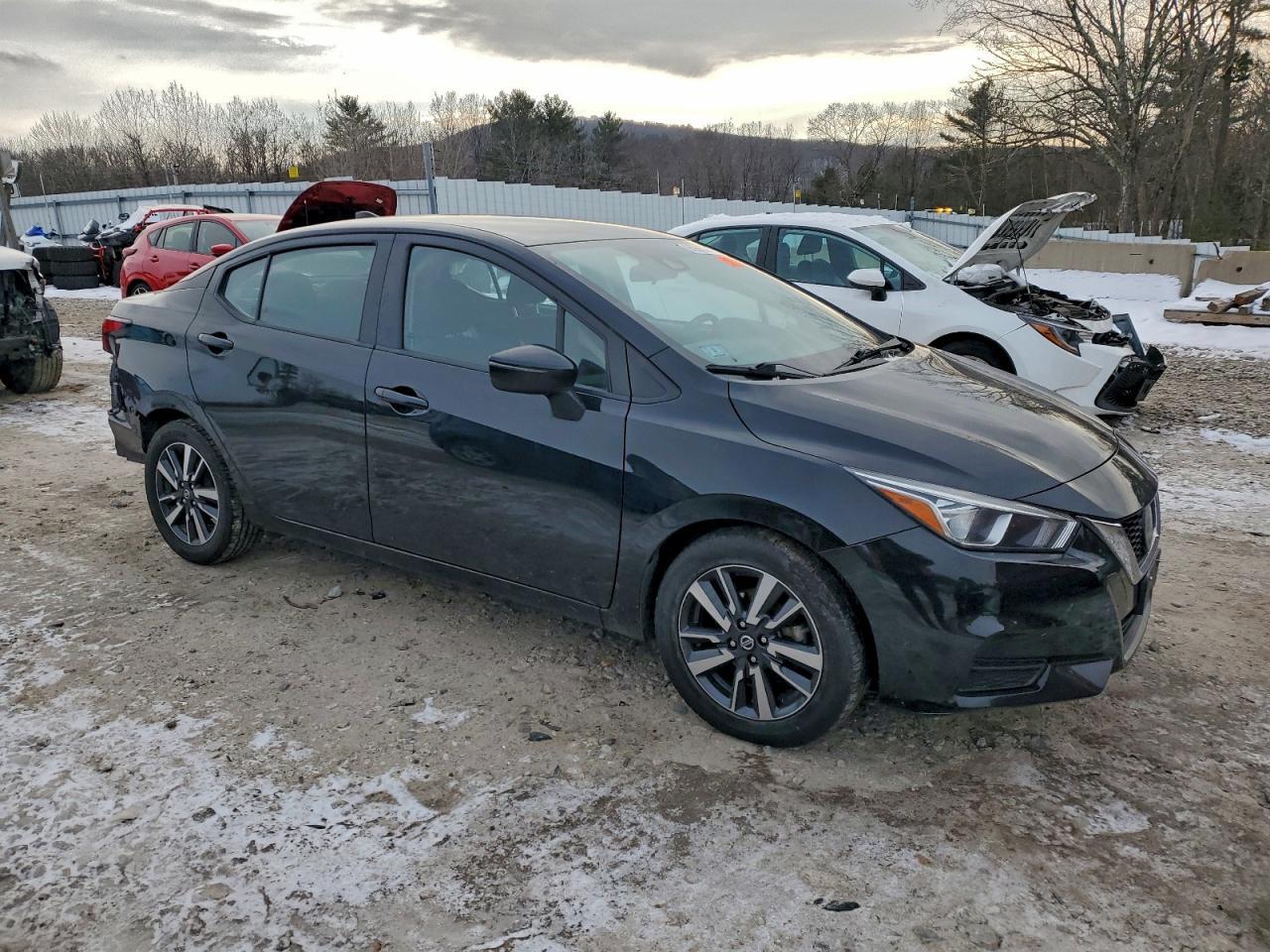 2021 Nissan Versa sv