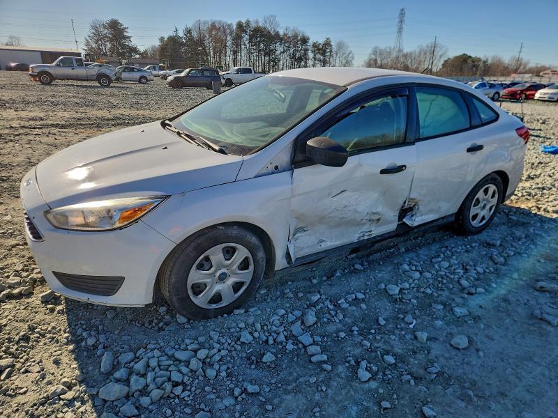 2015 Ford Focus s