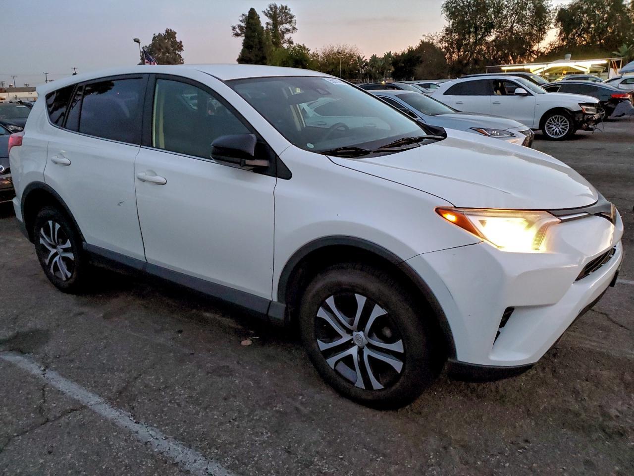 2017 Toyota Rav4 le