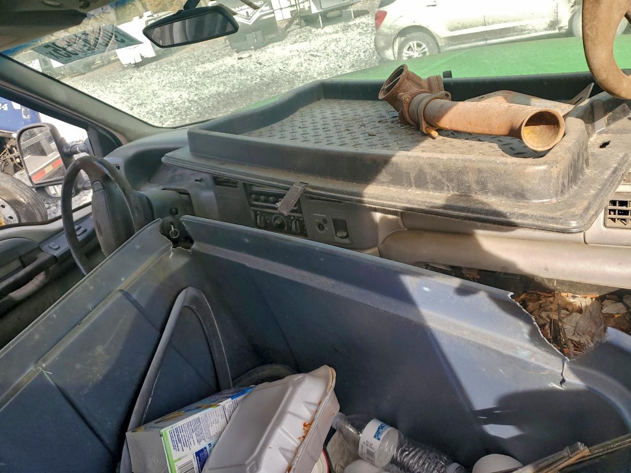2001 Ford F550 Super Duty Rollback Truck