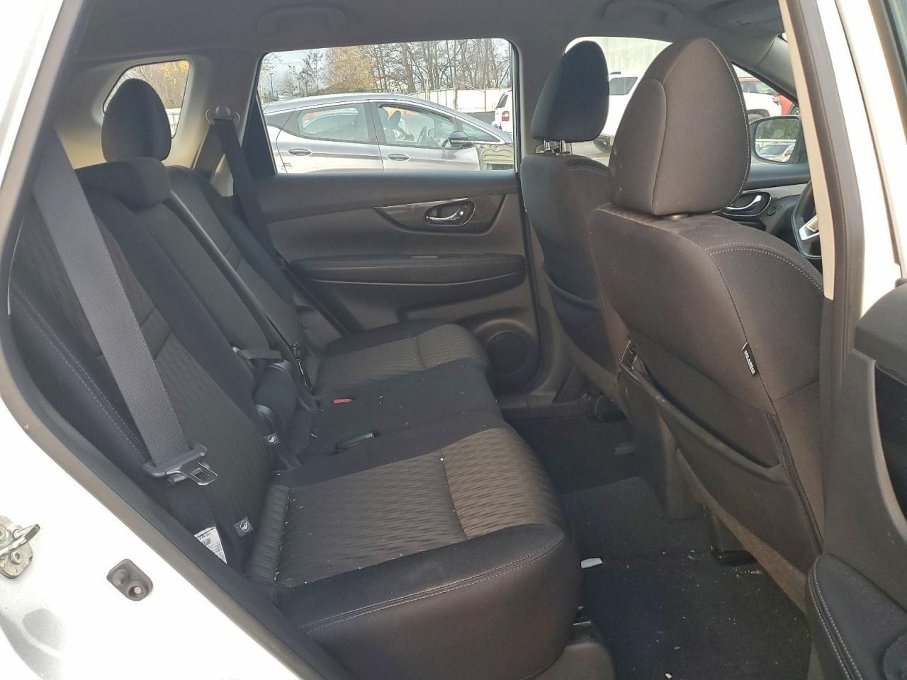 2017 Nissan Rogue sv