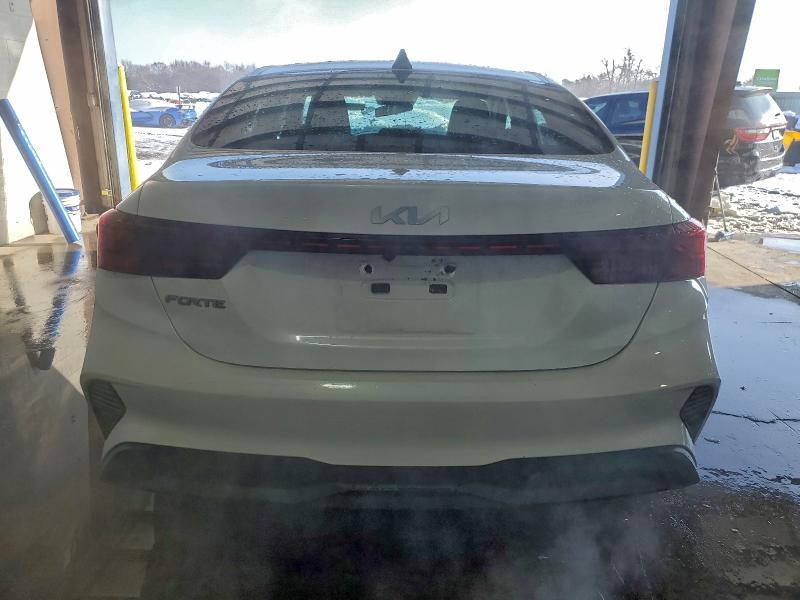 2024 KIA Forte lx