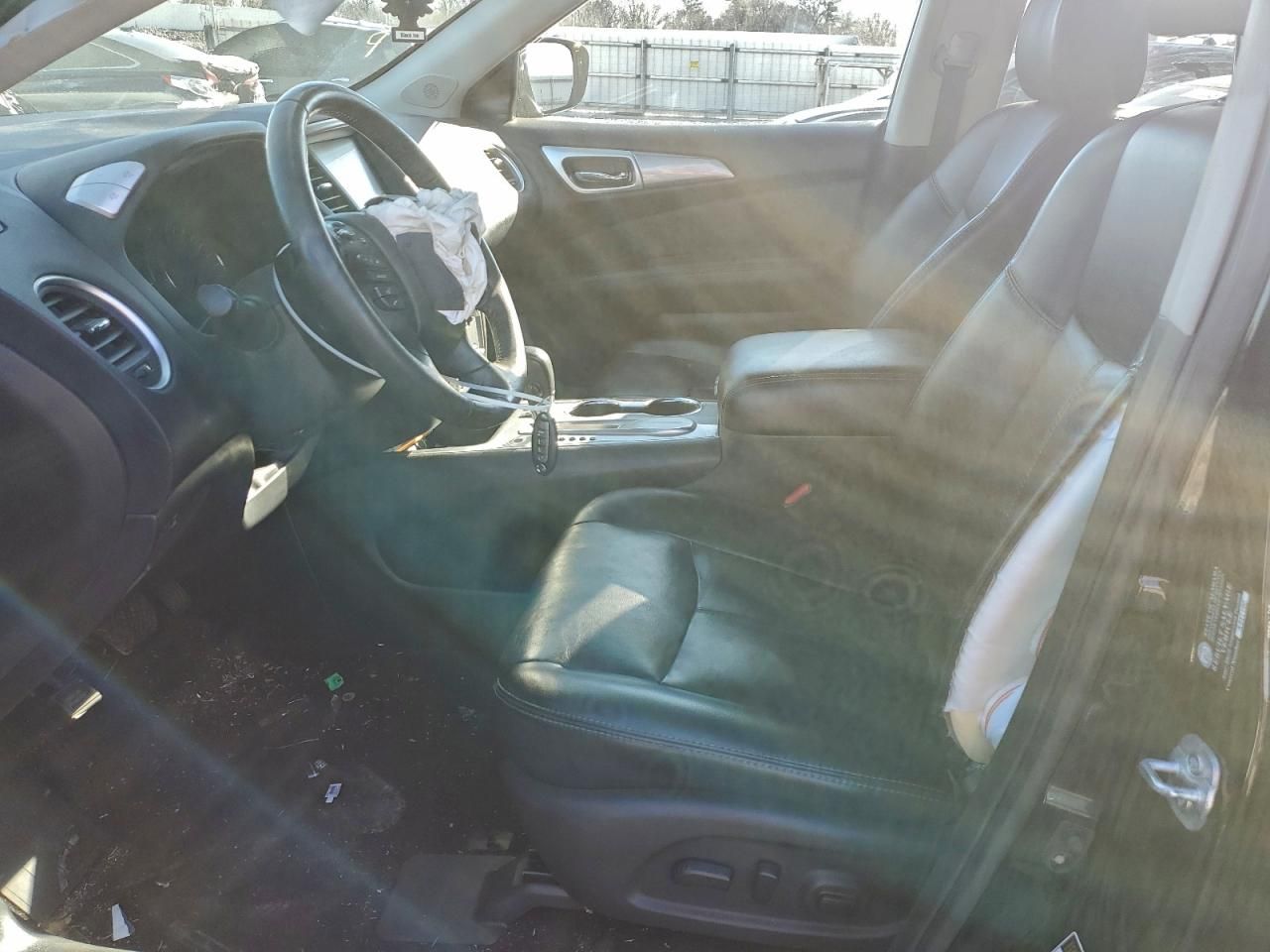 2017 Nissan Pathfinder s