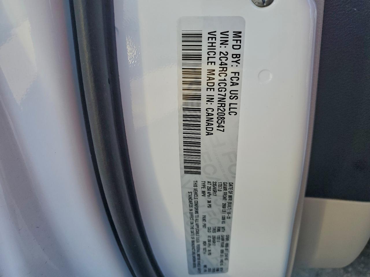 2022 Chrysler Voyager lx