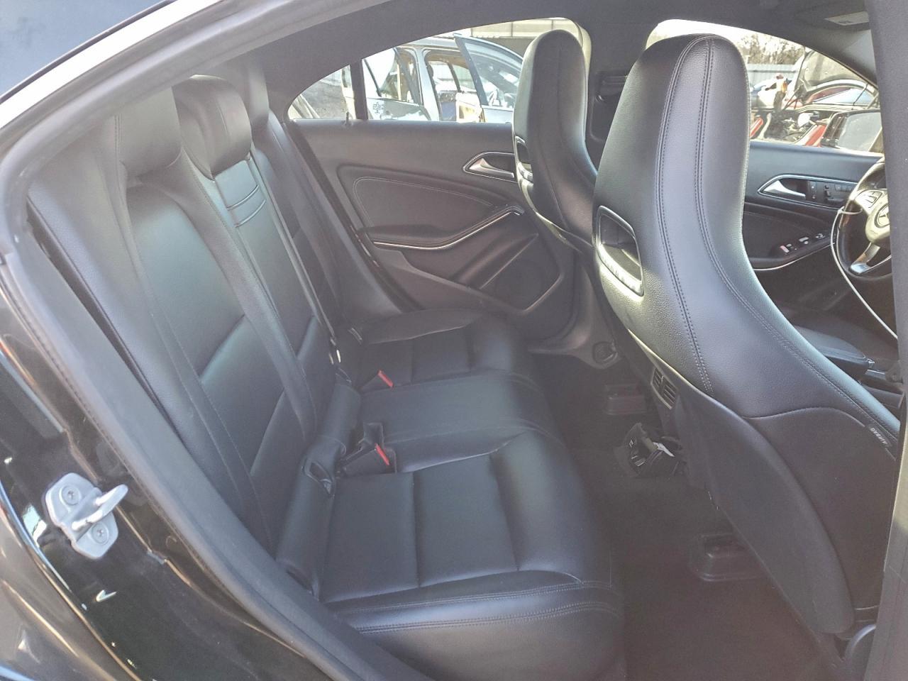 2015 Mercedes-Benz CLA