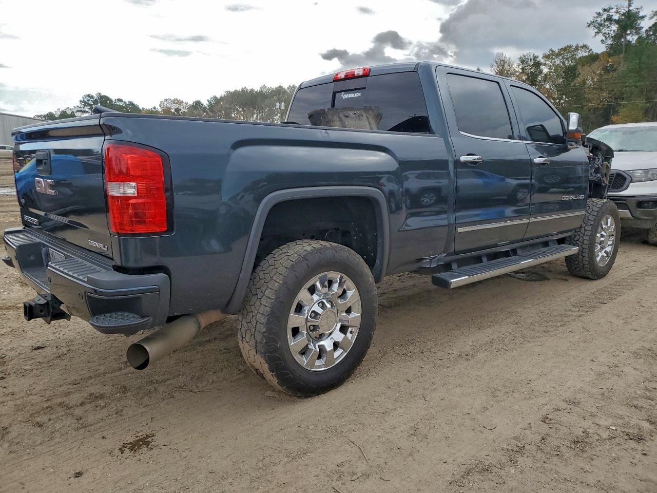 2018 GMC Sierra K2500 Denali