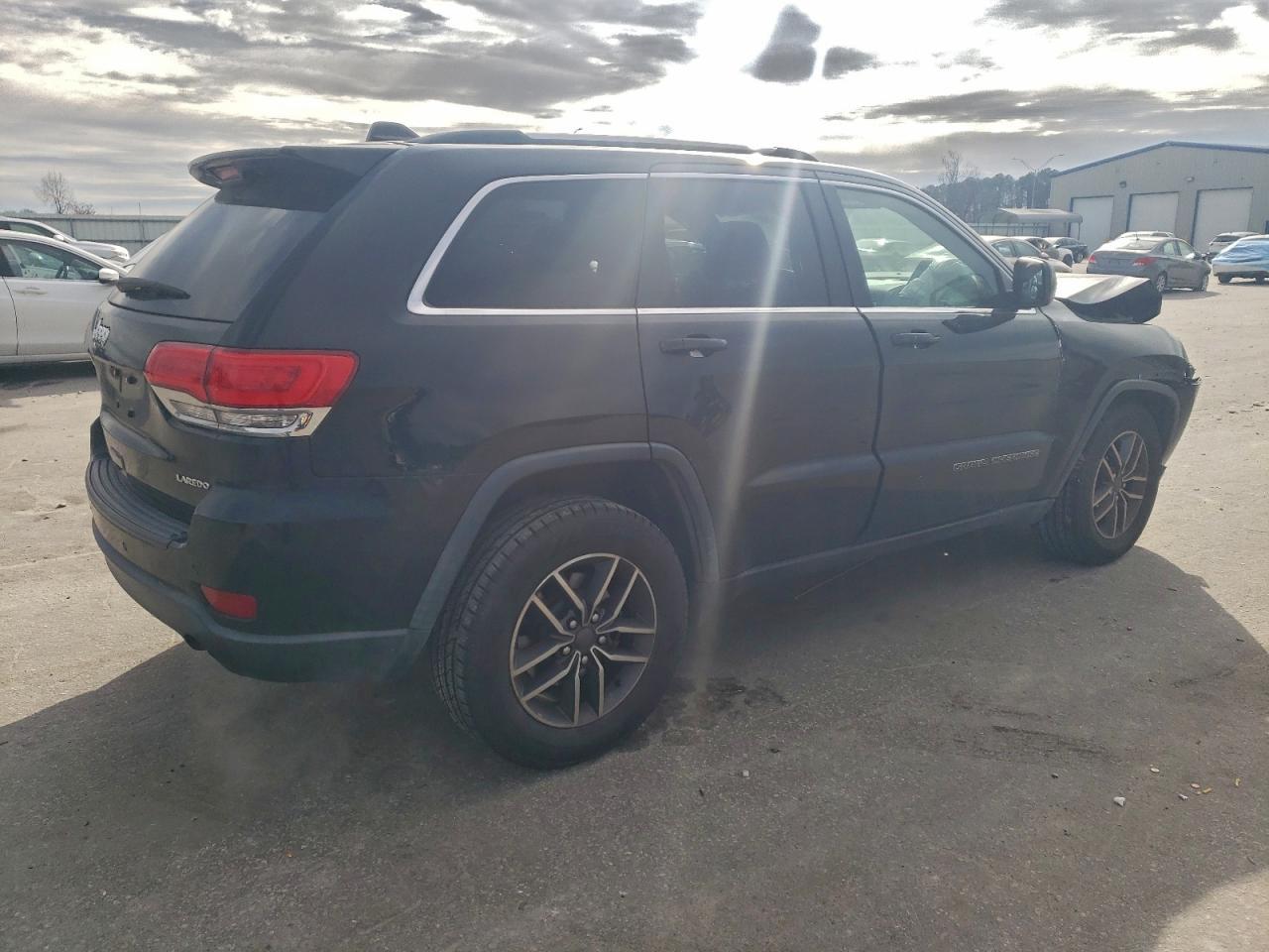 2019 Jeep Grand Cherokee Laredo