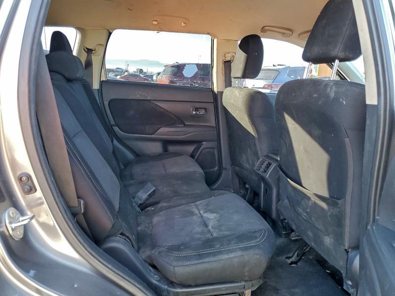 2019 Mitsubishi Outlander es