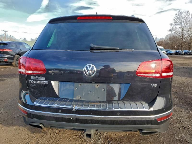 2016 Volkswagen Touareg Sport