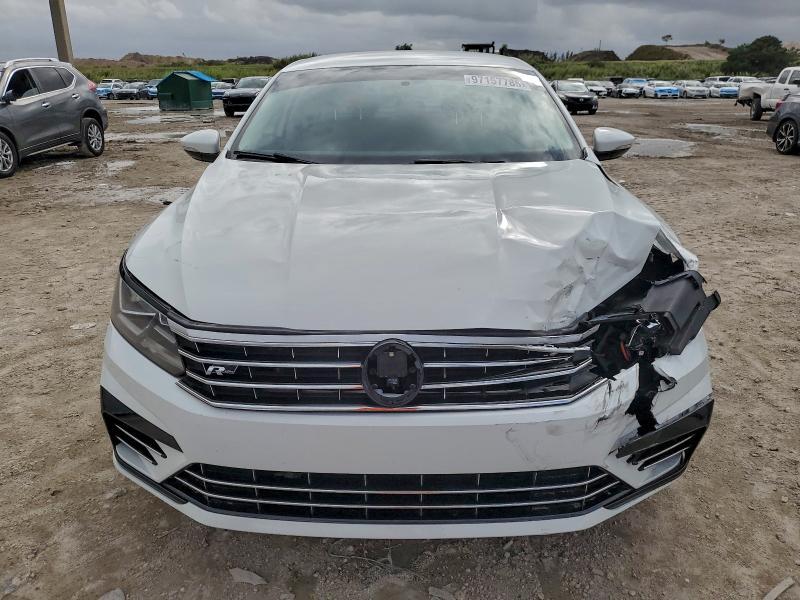 2018 Volkswagen Passat s