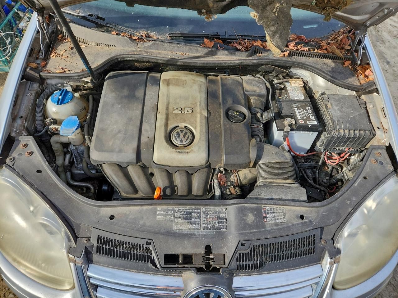 2005 Volkswagen New Jetta 2.5l Option Package 1