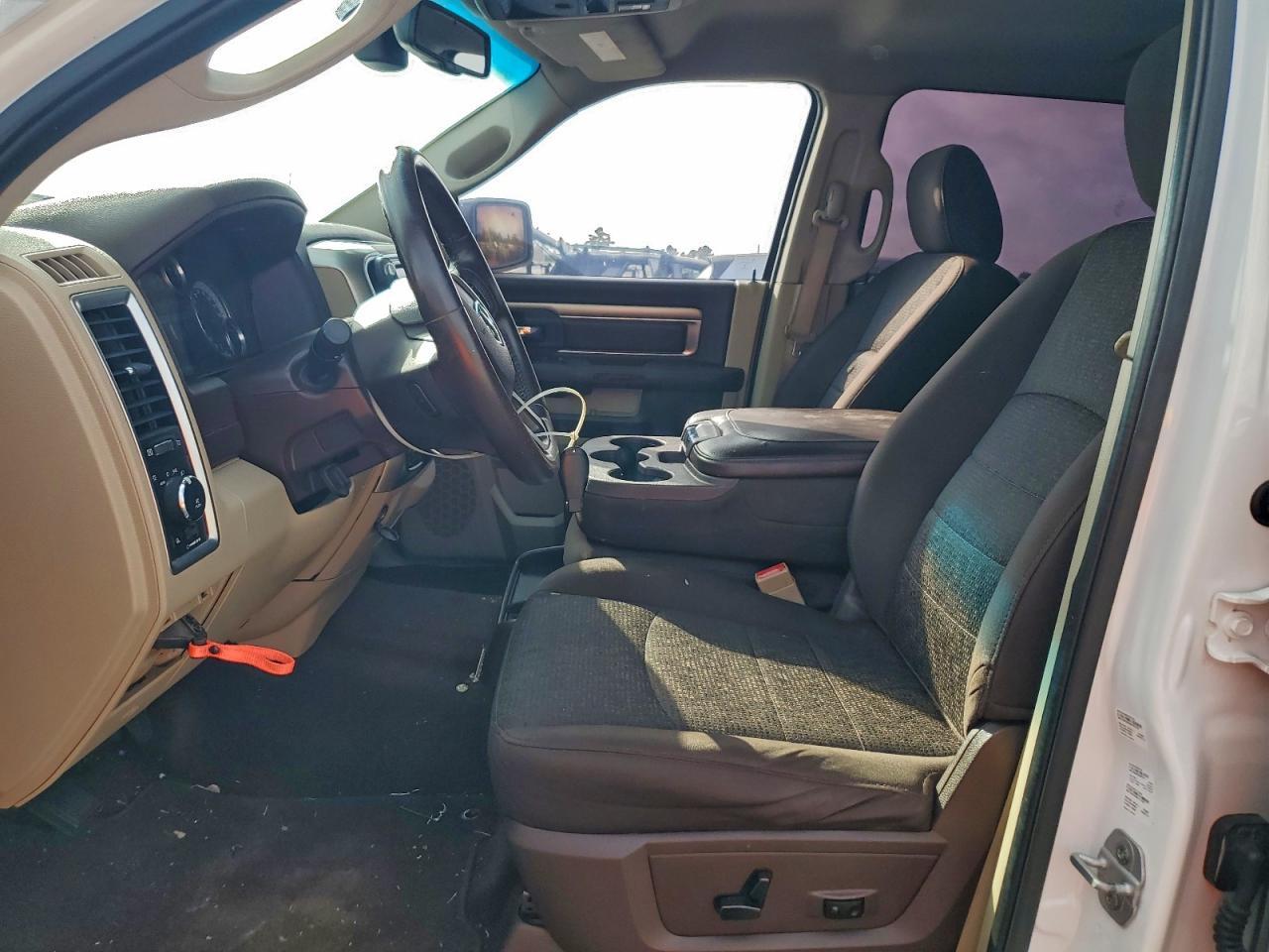 2015 Dodge RAM 1500 SLT