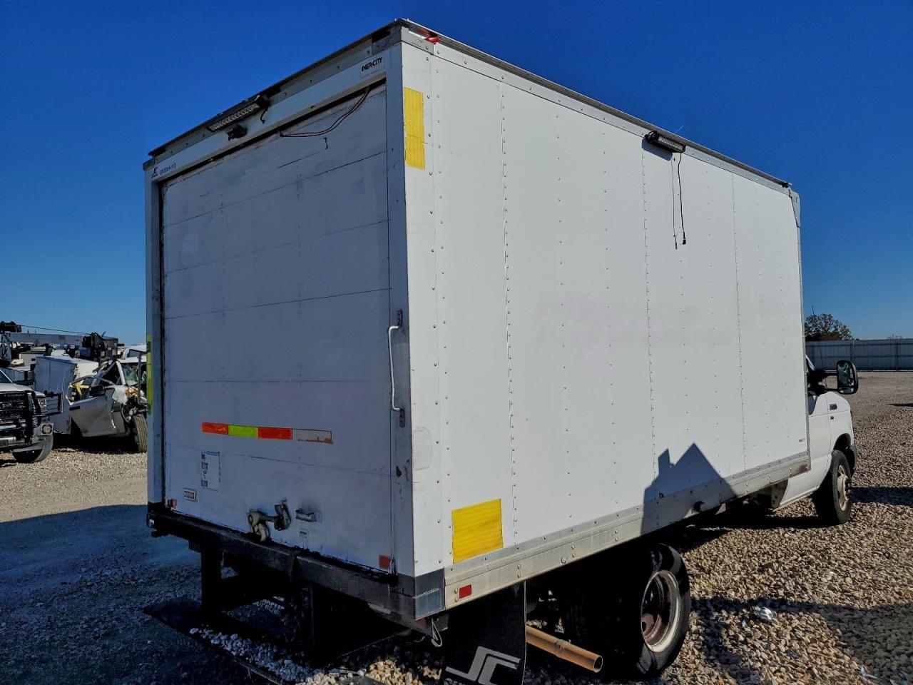 2013 Ford E350 BOX Truck