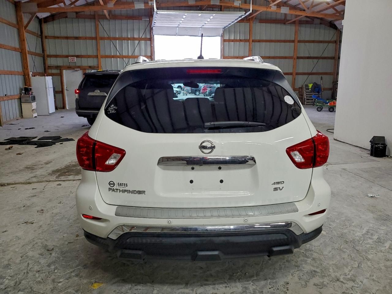 2018 Nissan Pathfinder s