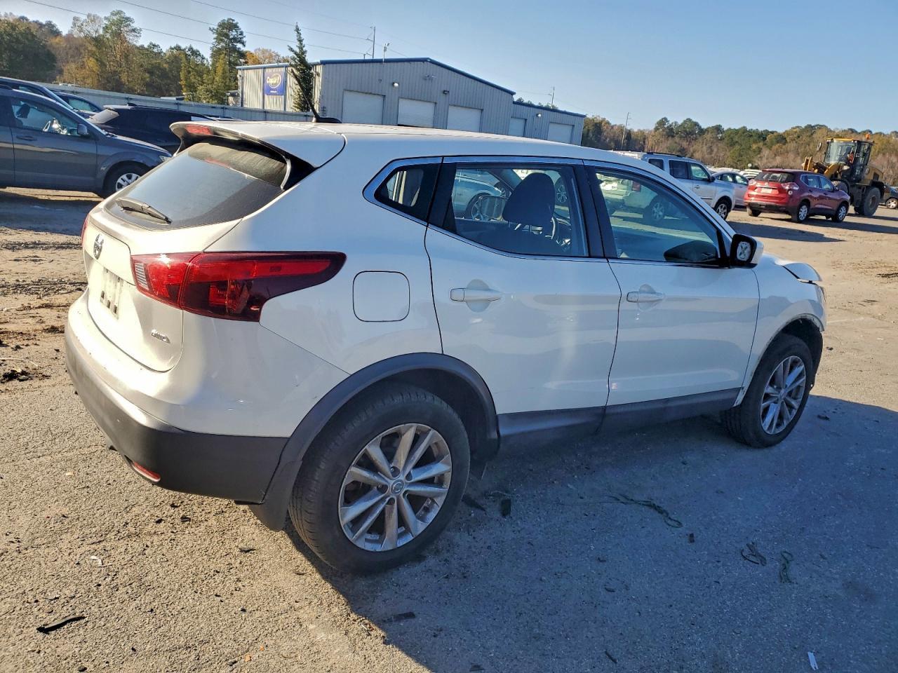 2018 Nissan Rogue Sport s