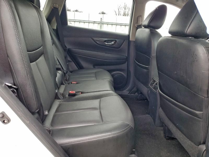 2017 Nissan Rogue sv