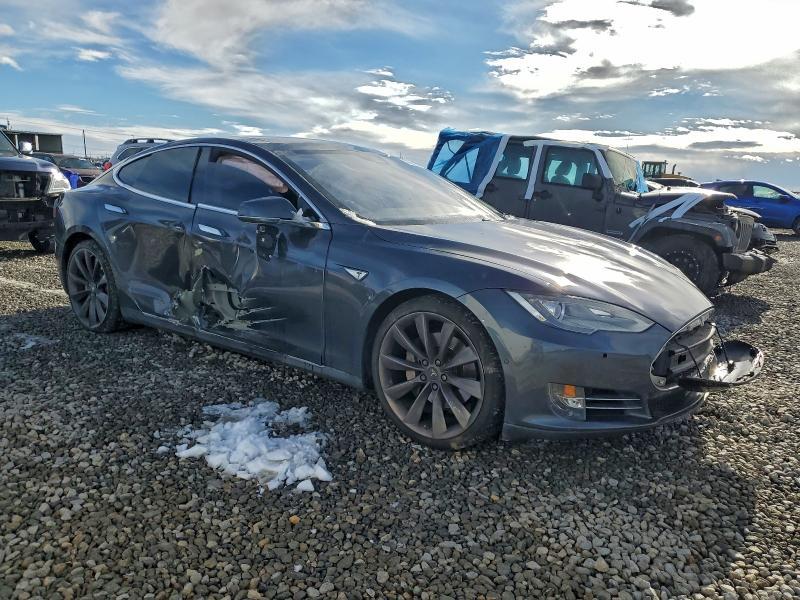 2015 Tesla Model s 85D