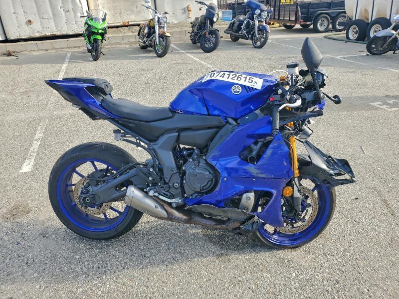 2025 Yamaha YZFR7