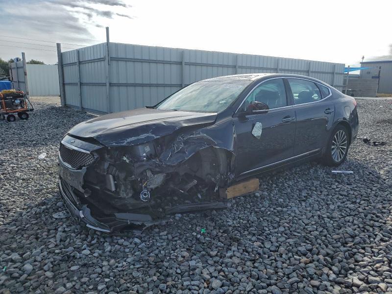 2017 KIA Cadenza Premium