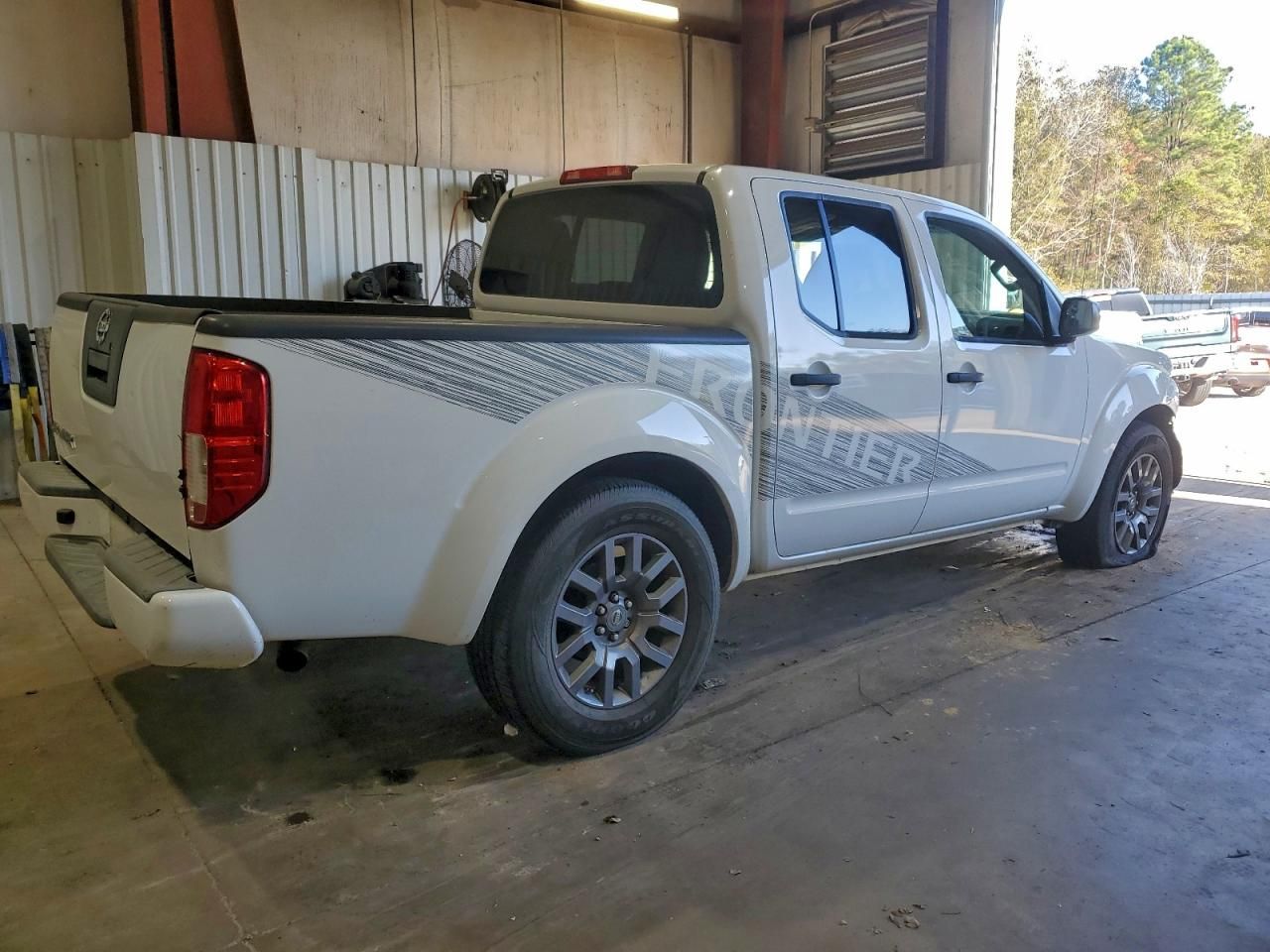 2012 Nissan Frontier s