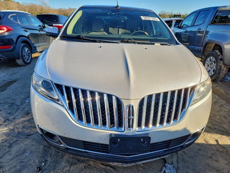 2013 Lincoln Townhouse MKX
