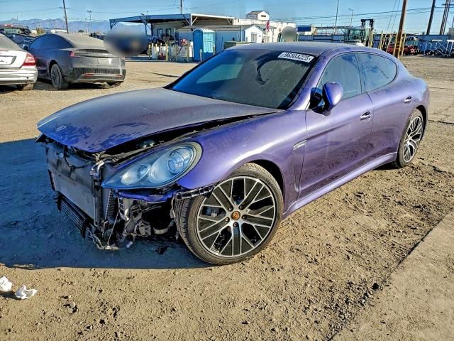 2011 Porsche Panamera 2